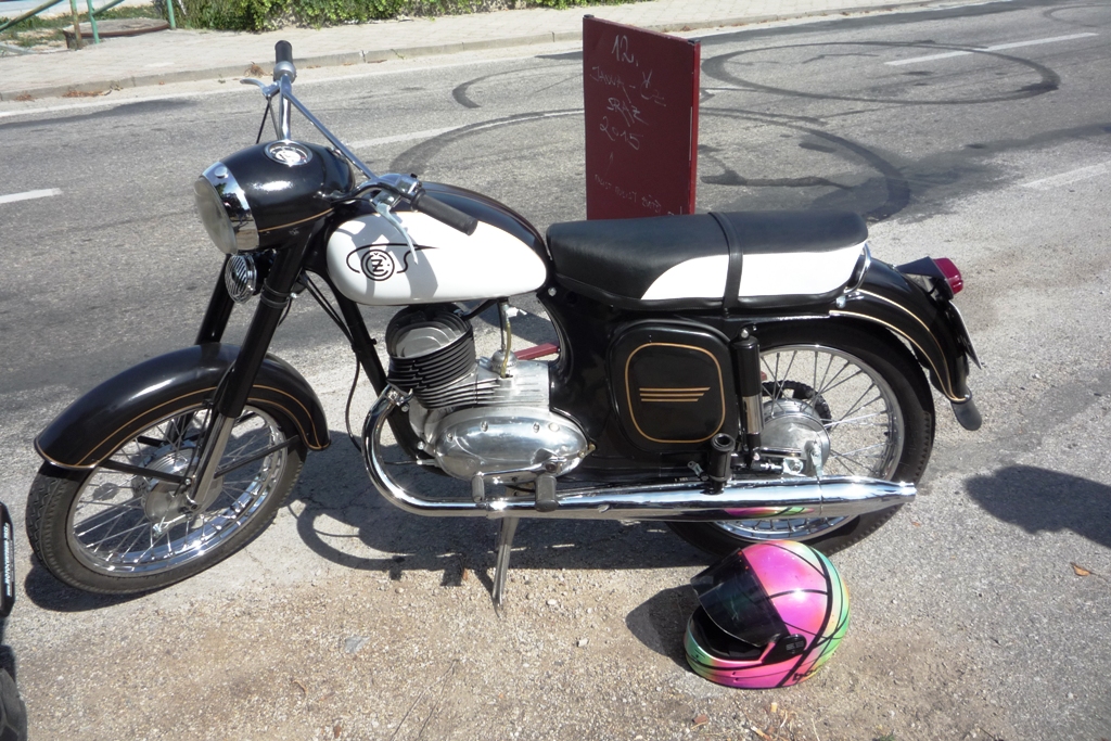 JAWA sraz 2015_1