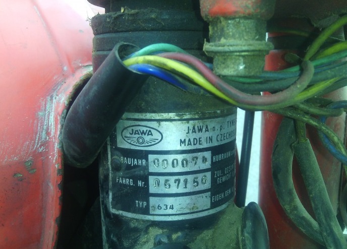 Výrobní štítek Jawa 350/634