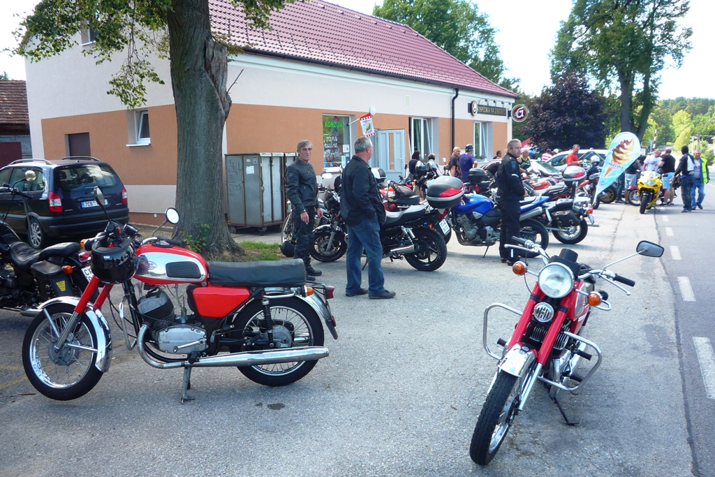 JAWA sraz 2017_1